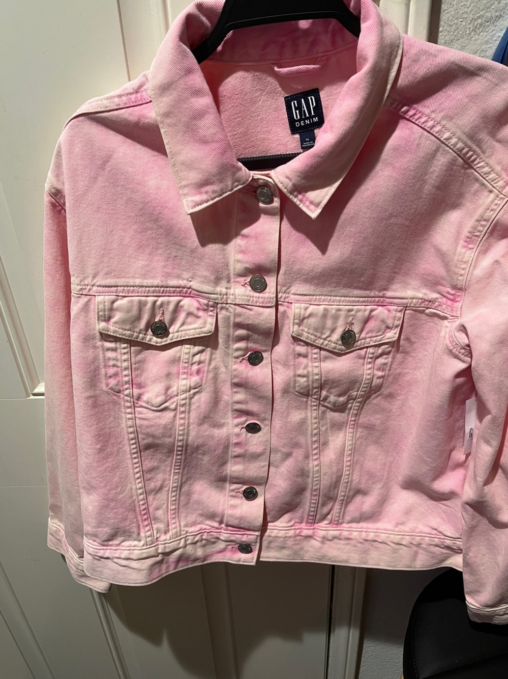 New With Tags GAP   Denim Jacket Woman Size Xl .